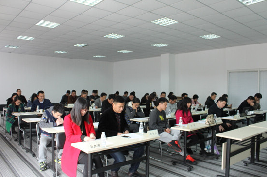 我团体举行供给商产物推介会