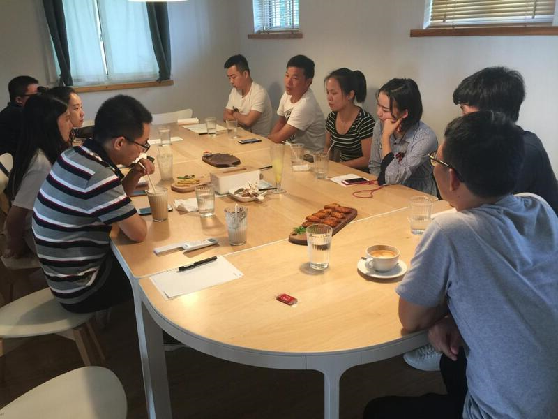 百胜通电商部周末开展头脑风暴聚餐