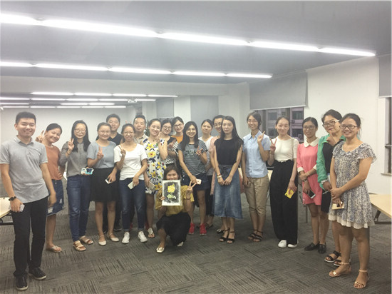 书画社组织社员首次见面
